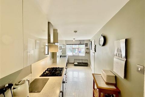 31 Briarfield Crescent, Sheffield, S12 3LB