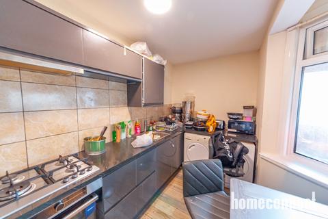 2 bedroom flat for sale, Church Road, London