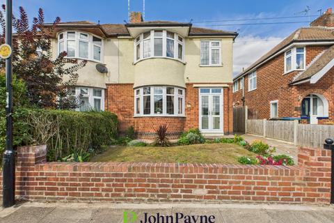 3 bedroom semi-detached house for sale, Seedfield Croft, Cheylesmore, Coventry, CV3