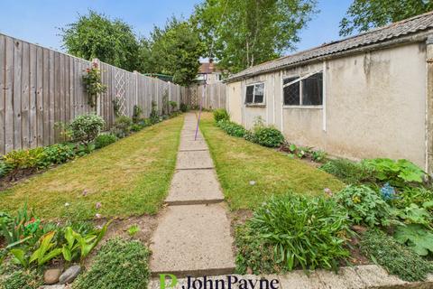 3 bedroom semi-detached house for sale, Seedfield Croft, Cheylesmore, Coventry, CV3
