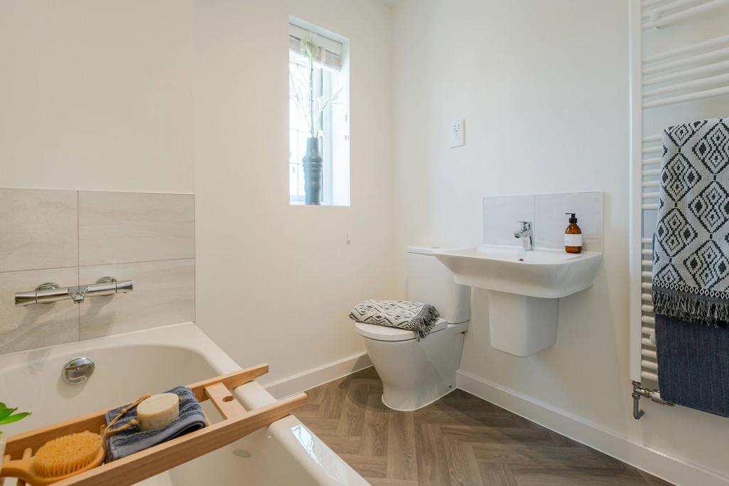 Lyttelton---Somerton-Mead-Bathroom-3