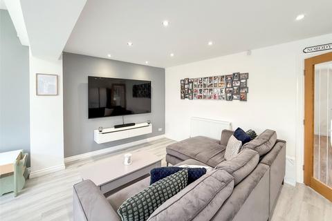 68 Bluebell Close, Gateshead, NE9 6RF