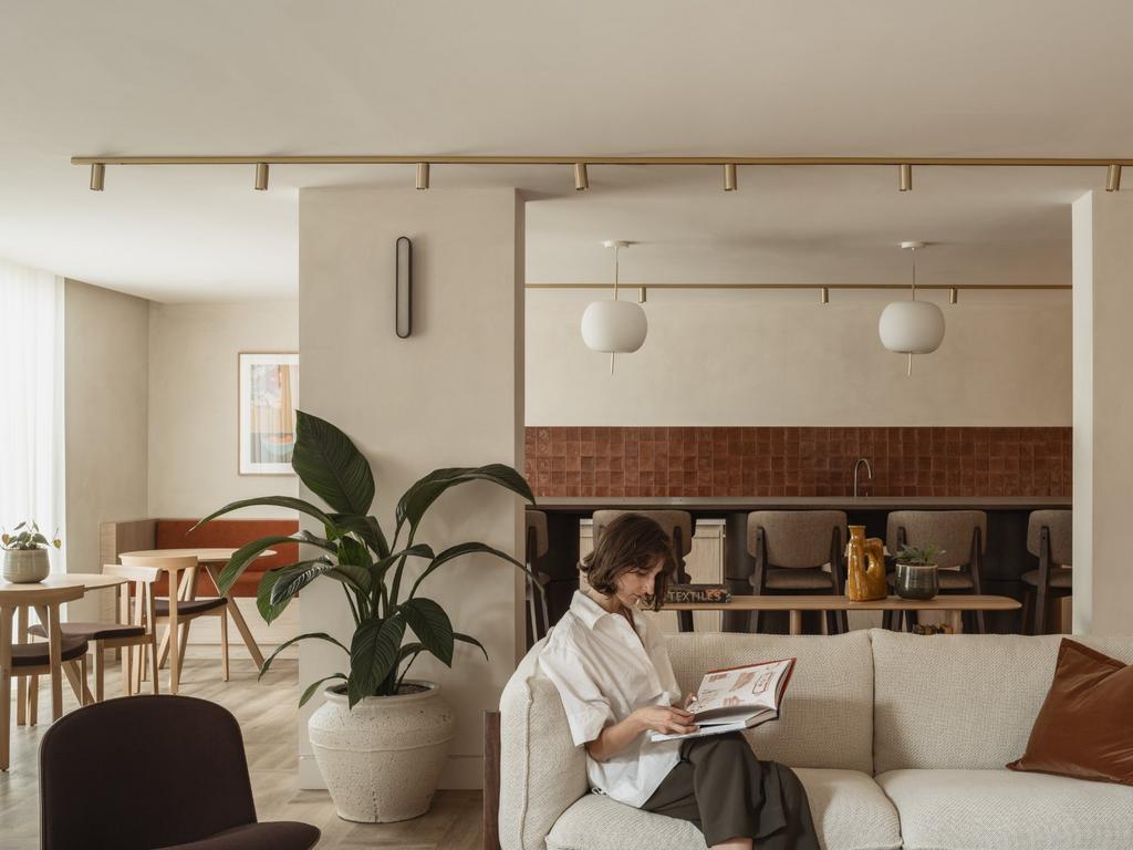 Concierge and Lounge