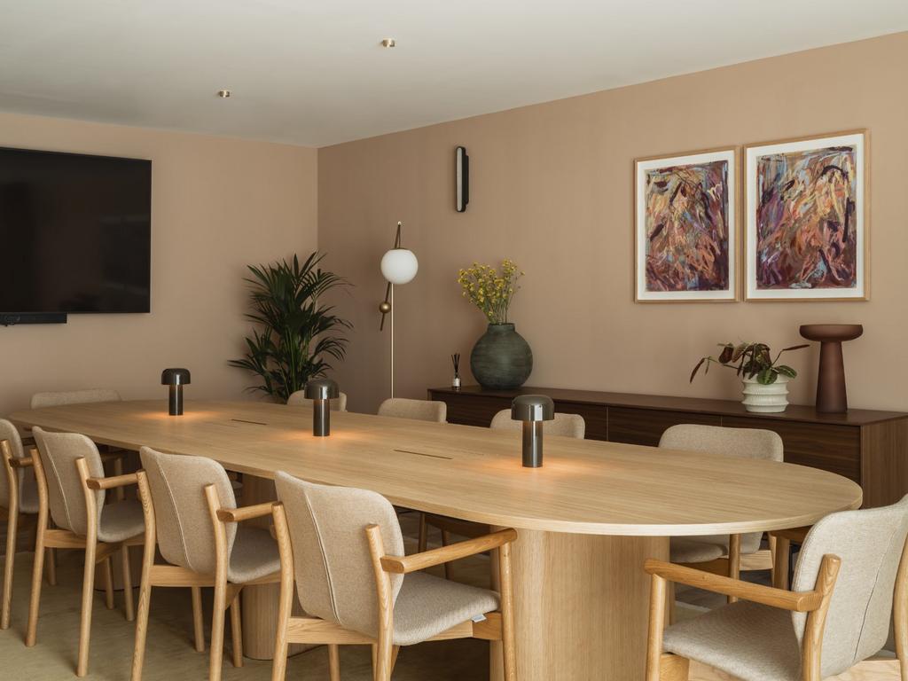 Large Meeting Room