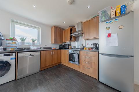 2 bedroom flat for sale, Pavilion Close, Leicester LE2