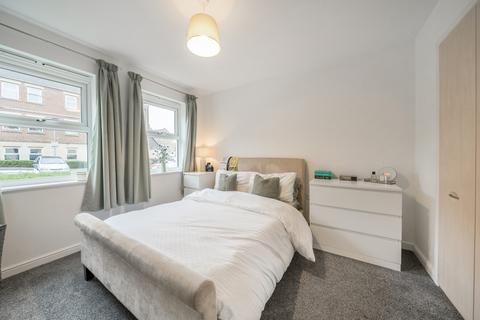 2 bedroom flat for sale, Whitehall Croft, Leeds, West Yorkshire, LS12