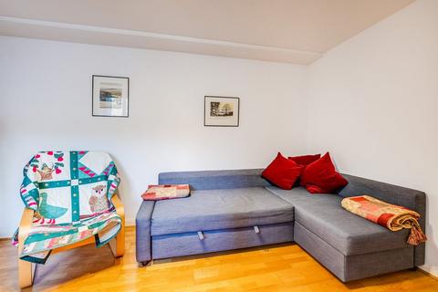 1 bedroom flat for sale, Newark Street, London E1