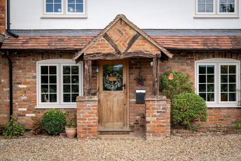 4 bedroom detached house for sale, Nash Road, Milton Keynes MK17