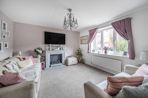 4 bedroom semi-detached house for sale, Dukeminster Road, Bedfordshire LU5