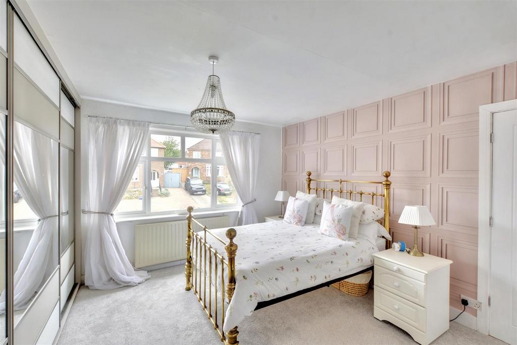 Bedroom One (1).jpeg