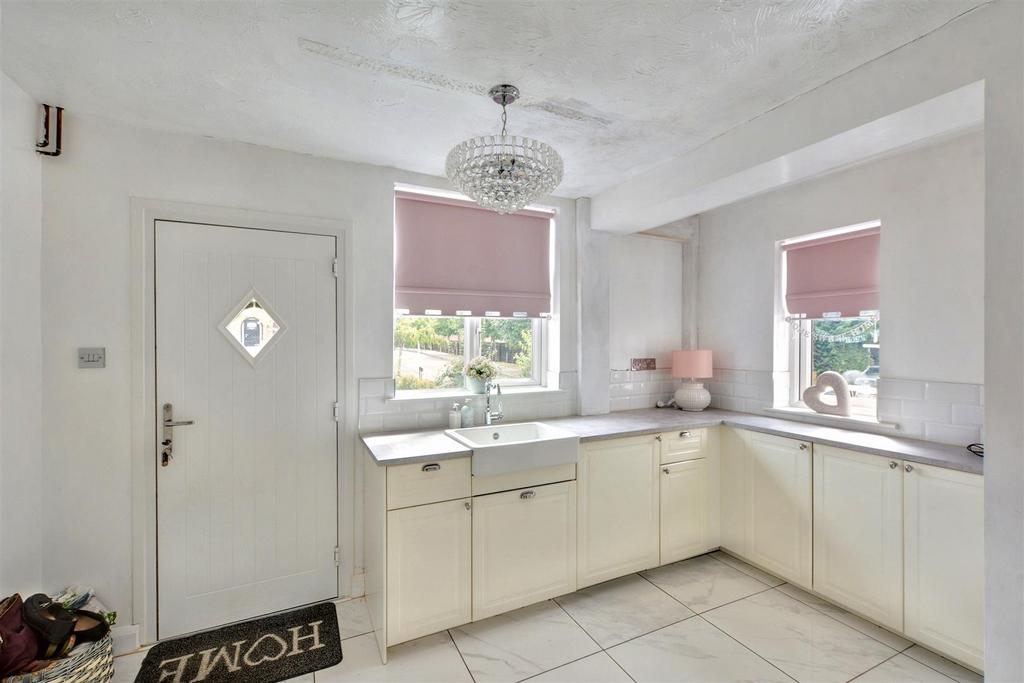 Kitchen (3).jpeg