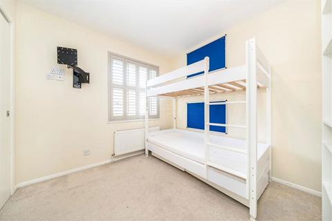 19 Trothy Road, London, SE1 5RR