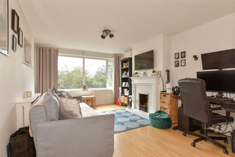 Flat 14, Byron House Chapel Close, Crayford, Dartford, DA1 4DG