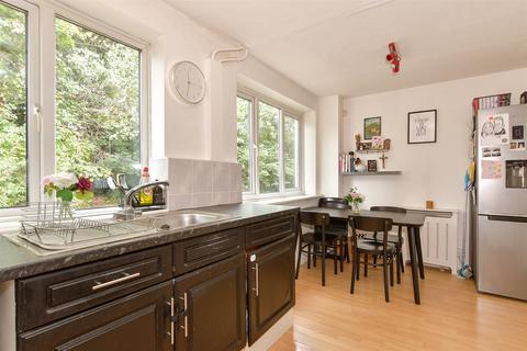 Flat 14, Byron House Chapel Close, Crayford, Dartford, DA1 4DG