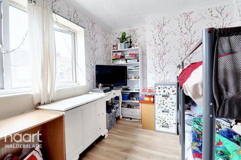 4 bedroom terraced house for sale, Luton High Street, Chatham