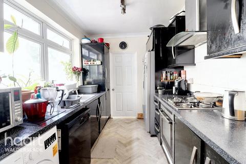 4 bedroom terraced house for sale, Luton High Street, Chatham