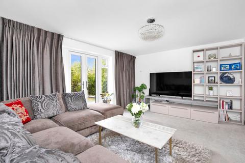 1 Adlam Close, Bordon, GU35 9FQ