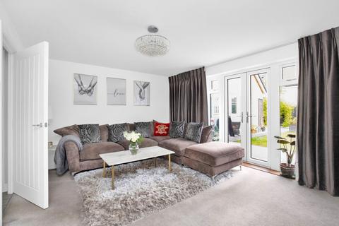 1 Adlam Close, Bordon, GU35 9FQ