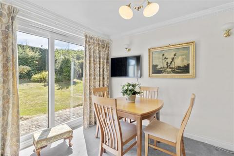 4 bedroom detached house for sale, St. Andrews Close, Hailsham