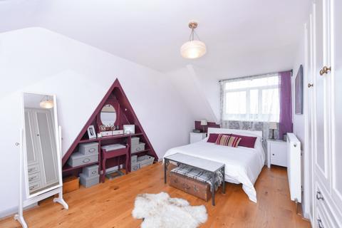 2 bedroom flat to rent, Mazenod Avenue, London, NW6