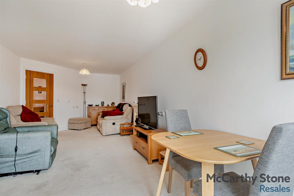8661137-interior33-800.jpg