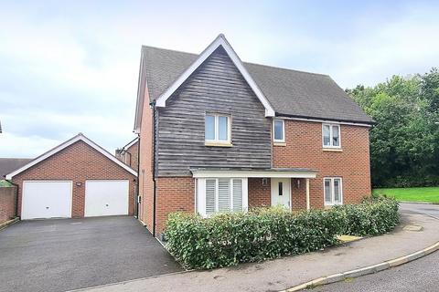 Langmore Lane, Lindfield, RH16