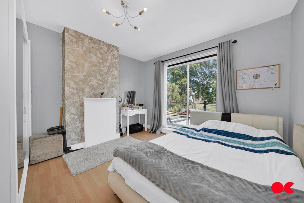 Bedroom (4).jpg