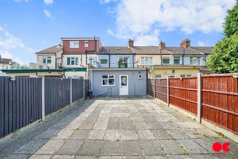43 Tylehurst Gardens, Ilford, IG1 2QL