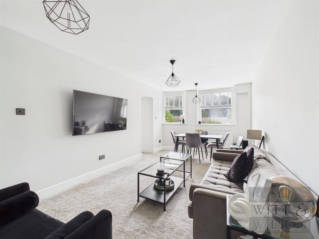 CAM03417 G0-PR0809-STILL001.jpg