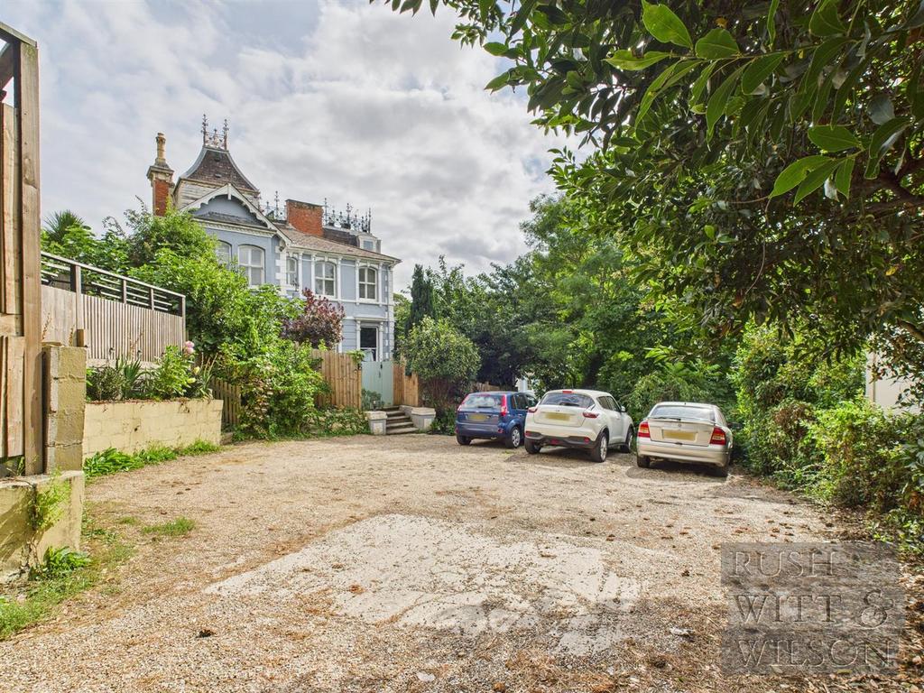 CAM03417 G0-PR0809-STILL025.jpg