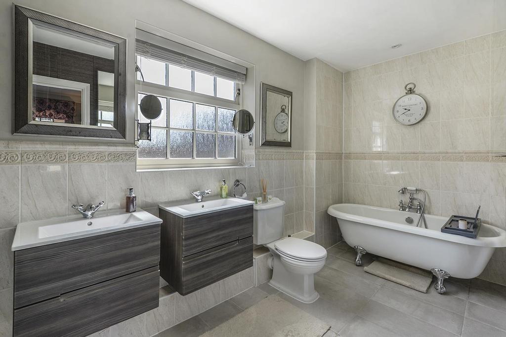 Bedroom 1 Ensuite