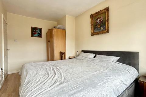 31 The Crescent, Bolton Upon Dearne, Rotherham, S63 8HS
