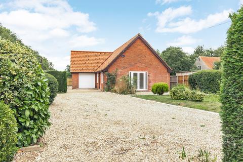 2 bedroom detached bungalow for sale, Chain Free in Mileham