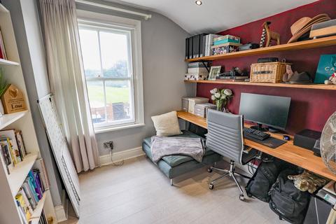 40 Vale Road, Lancaster, LA1 2JL