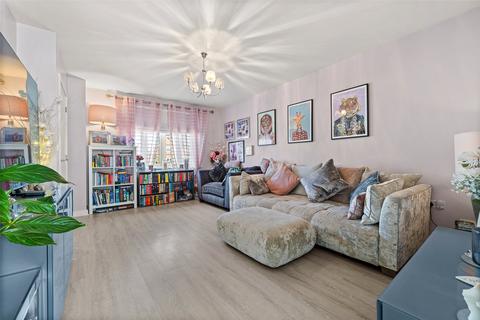 4 Belfry Grange, Binfield, Bracknell, RG42 4JJ