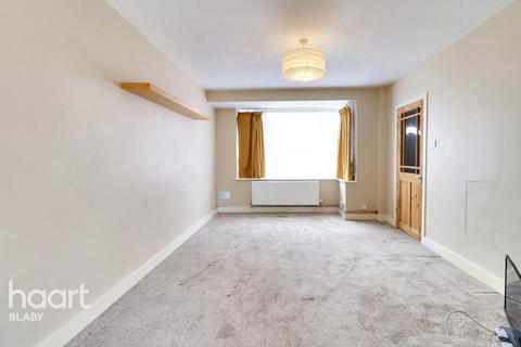 4 bedroom semi-detached house for sale, Southway, Leicester