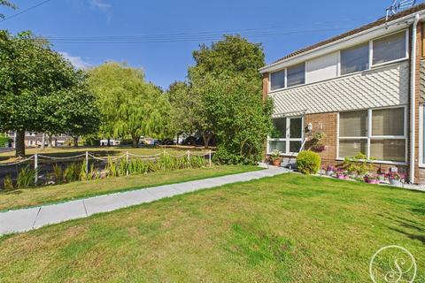 3 bedroom townhouse for sale, Brookhill Close, Leeds