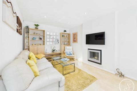 3 bedroom townhouse for sale, Brookhill Close, Leeds