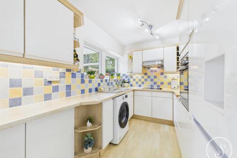 3 bedroom townhouse for sale, Brookhill Close, Leeds