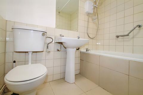 undefined, St. Helen Close, Uxbridge, UB8