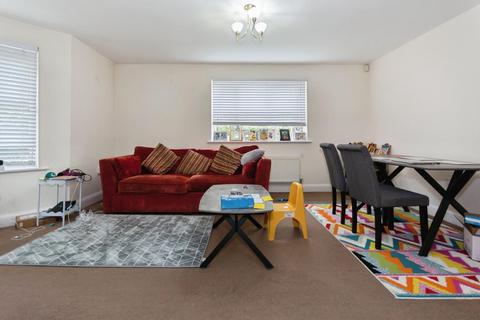 2 bedroom flat for sale, Middlewood Close, Solihull