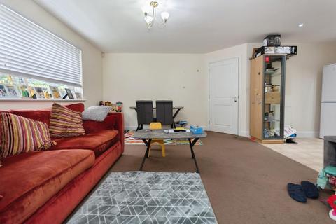 2 bedroom flat for sale, Middlewood Close, Solihull