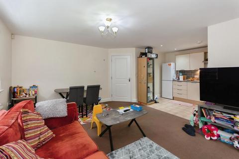 2 bedroom flat for sale, Middlewood Close, Solihull
