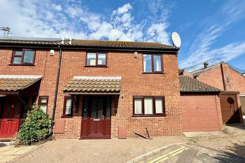 undefined, Oliver Mews, Great Yarmouth