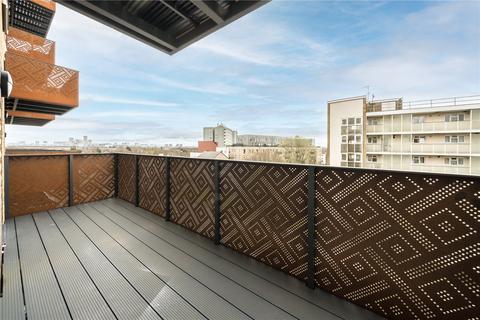 3 bedroom apartment to rent, East Acton Lane, London W3