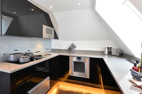 2 bedroom apartment to rent, Duke Street, London W1K