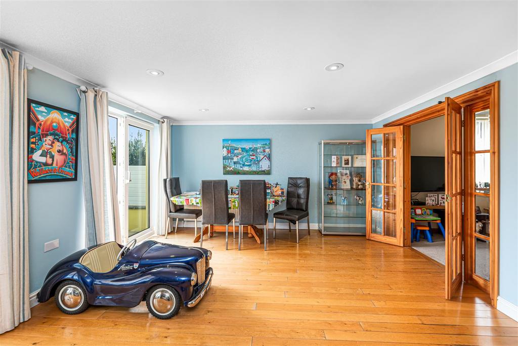 Living/Dining Room