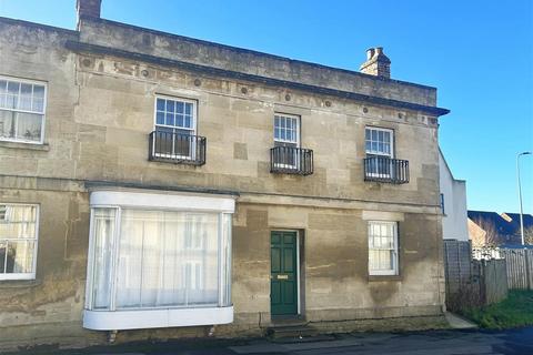 London Road, Chippenham