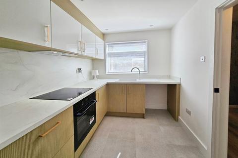 2 bedroom terraced house for sale, Margarets Court, Bramcote, NG9 3HX