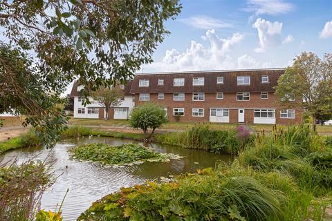 52 Greystone Avenue, Worthing, BN13 1LR